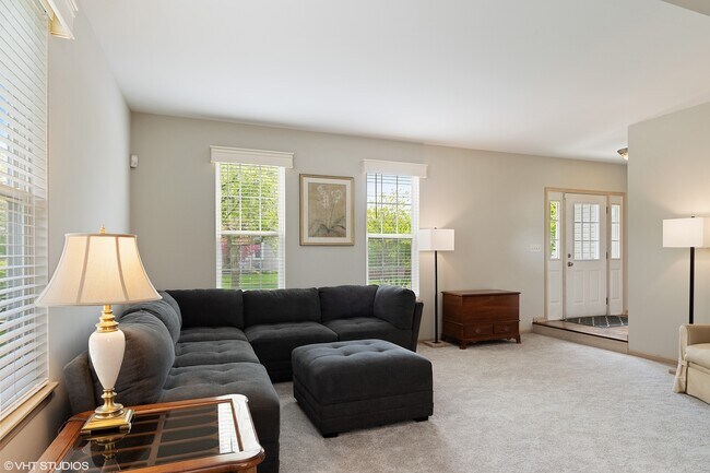 Building Photo - 1085 Red Clover Dr