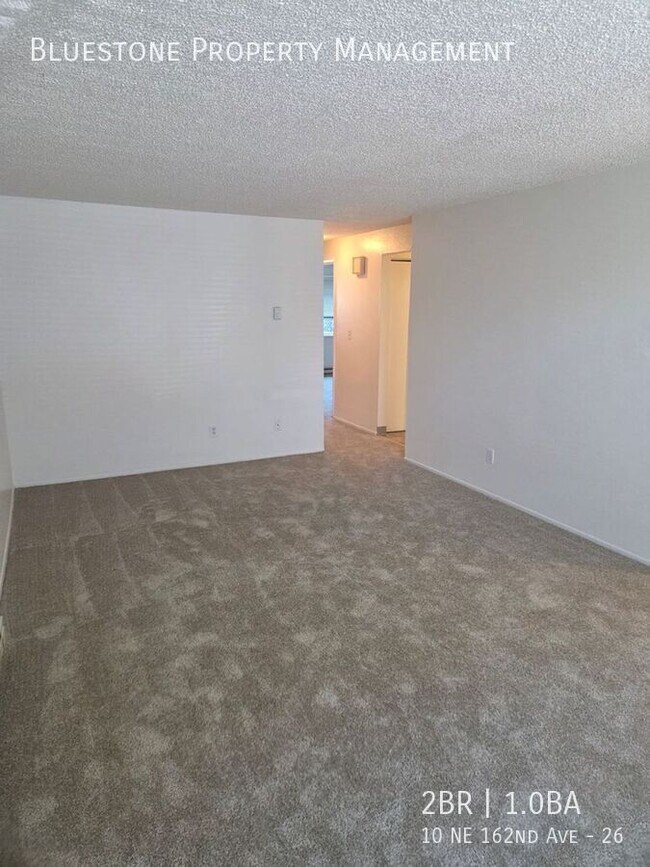 Building Photo - 10 NE 162nd Ave