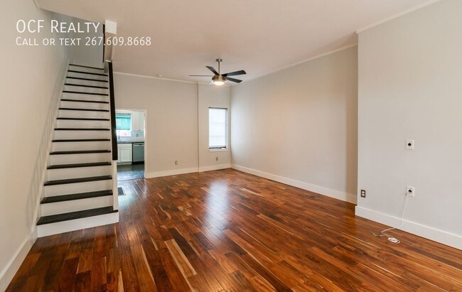 Building Photo - Three Bed Olde Richmond Townhouse