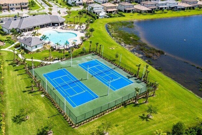 Building Photo - 8295 Vaulting Dr