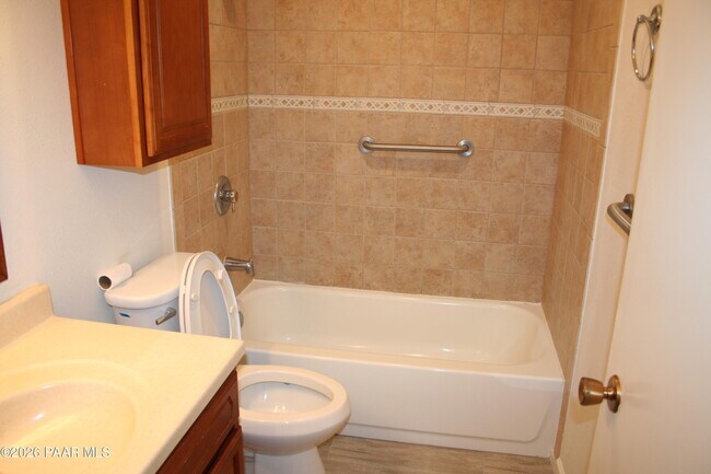 Building Photo - 11014 W Cheryl Dr