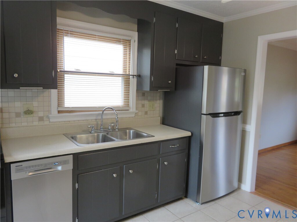 Building Photo - 231 N Mapleleaf Ave