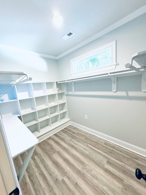 Building Photo - 310 W Horton St