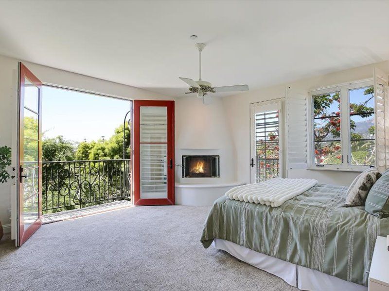 Building Photo - 220 Santa Barbara St