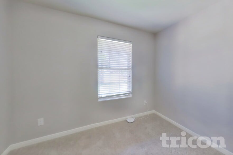 Building Photo - 930 Salado Slough Ln