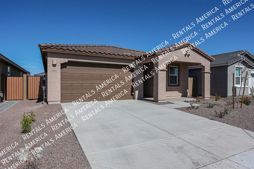 Building Photo - 3104 E Tie Down Dr