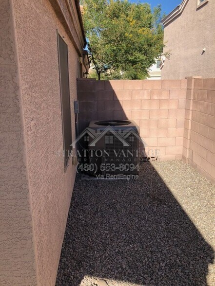 Building Photo - 11429 W Austin Thomas Dr