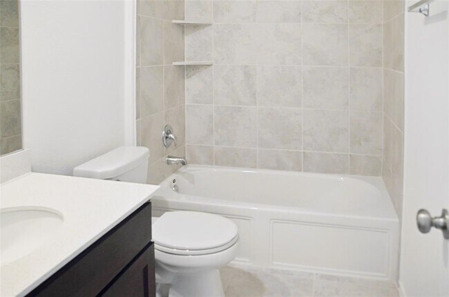 Building Photo - 136 Canley Lp