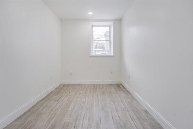 Building Photo - 260 Palisade Ave