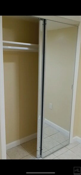 Building Photo - Studio Apartment In Renovated Two Family B...