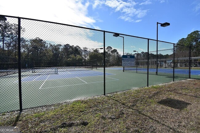 Building Photo - 200 McIntosh Dr