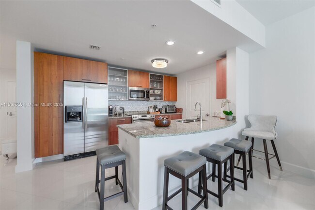 Building Photo - 1945 S Ocean Dr