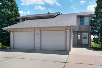 Building Photo - remodeled Monument town home