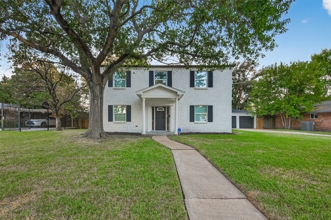 Building Photo - 2414 Walnut Bend Ln