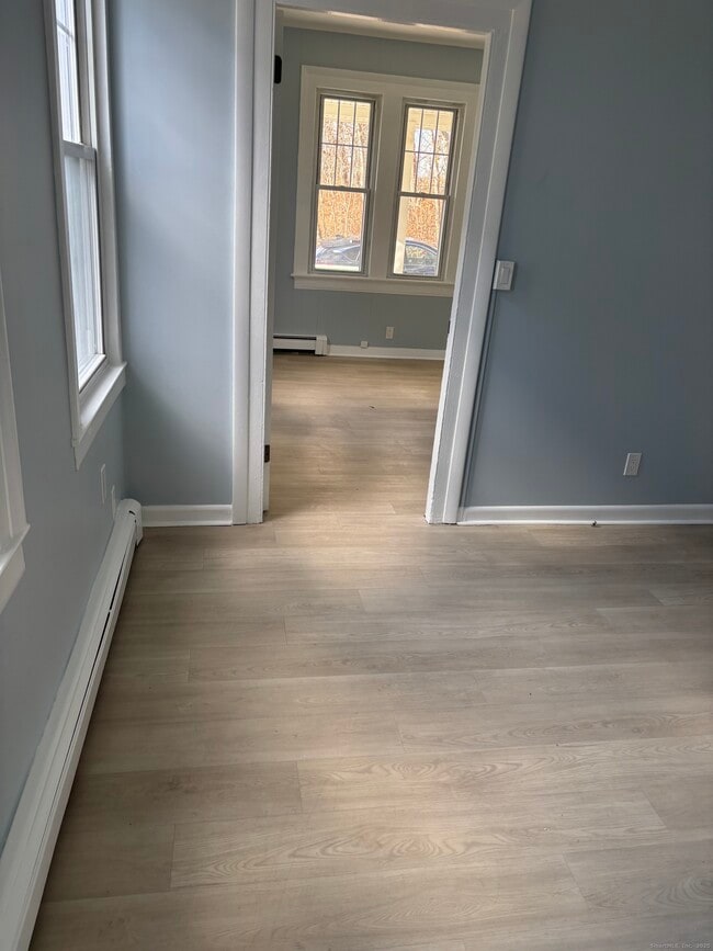 Building Photo - 35 Washington St