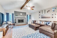 Building Photo - 2828 Oak Forest Dr