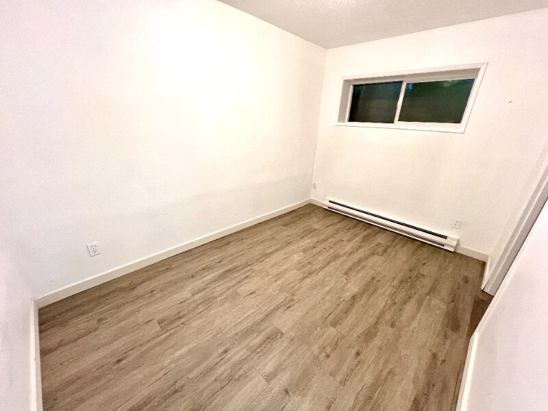 Building Photo - 1005 Bloyd St