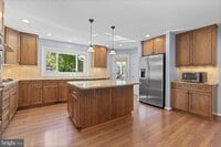 Building Photo - 4706 Bates Dr