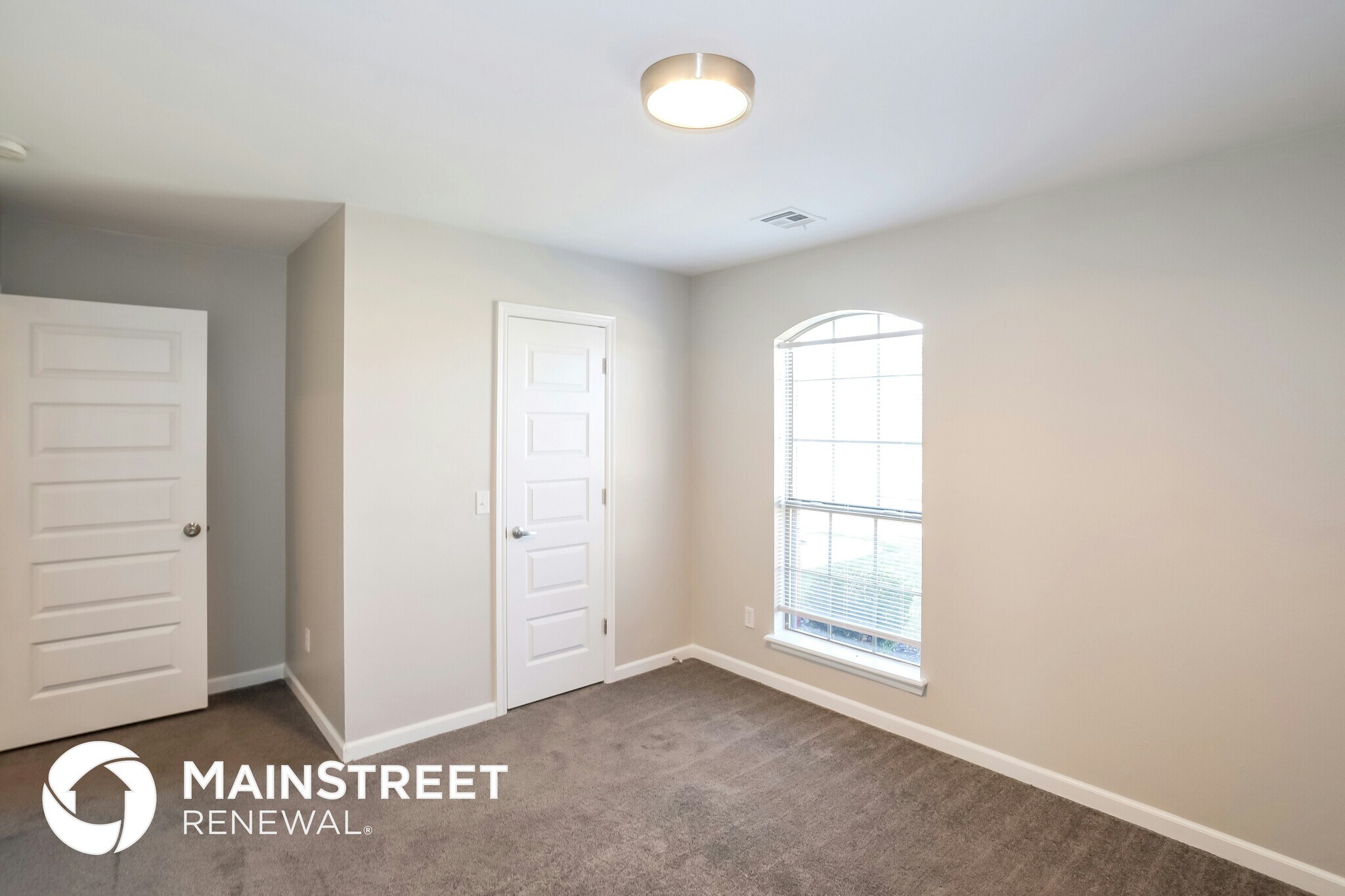 Building Photo - 17304 Hardwood Pl