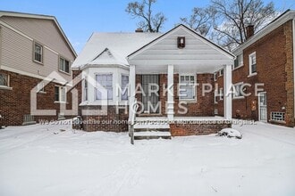 Building Photo - 15073 Strathmoor St