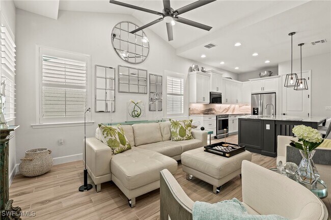 Building Photo - 6988 Saona CT
