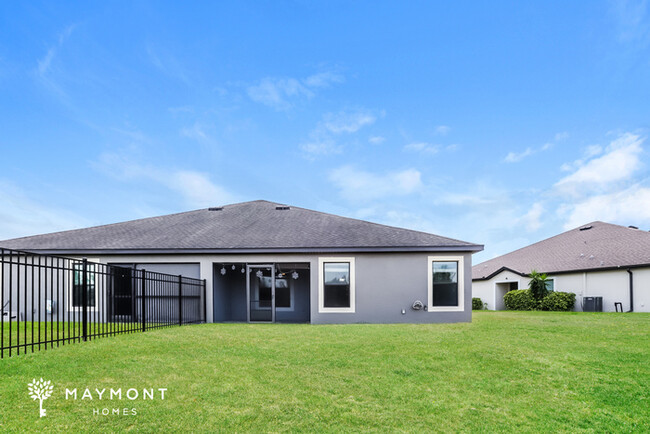 Building Photo - 3 Bedroom Lakeland Home