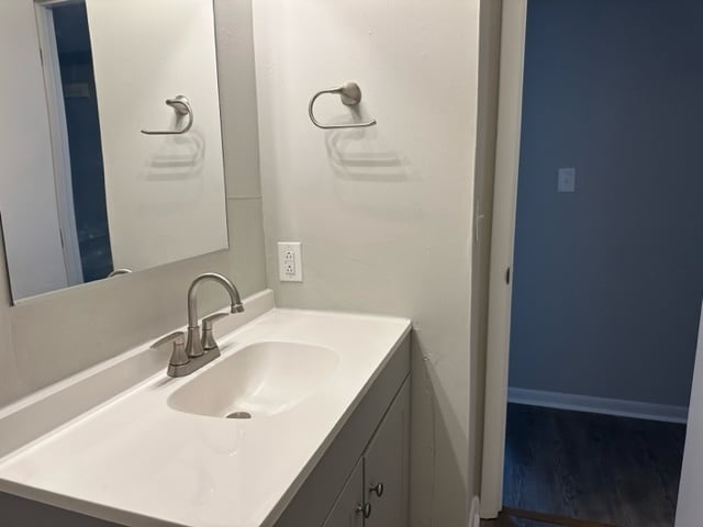 Building Photo - 1100 Crescent Dr