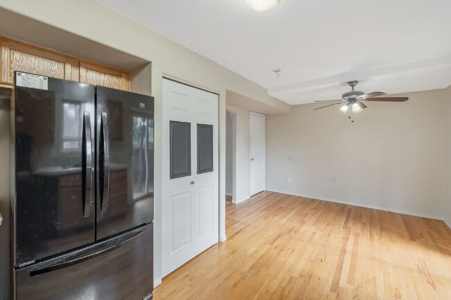 Building Photo - Charming 2-Story Home with Fireplace, Gara...