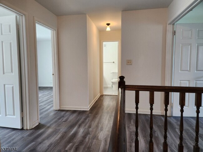 Building Photo - 263 Glastonbury Ln