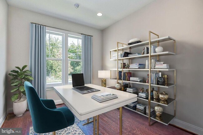 Building Photo - 3100 Greenway Blvd