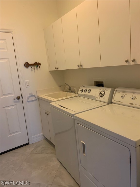 Building Photo - 9251 Coachhouse Ln