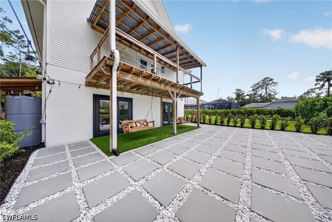Building Photo - 5191 Coral Wood Dr