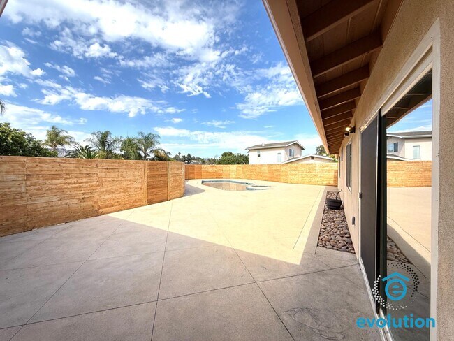 Building Photo - 1235 Adventure Ln