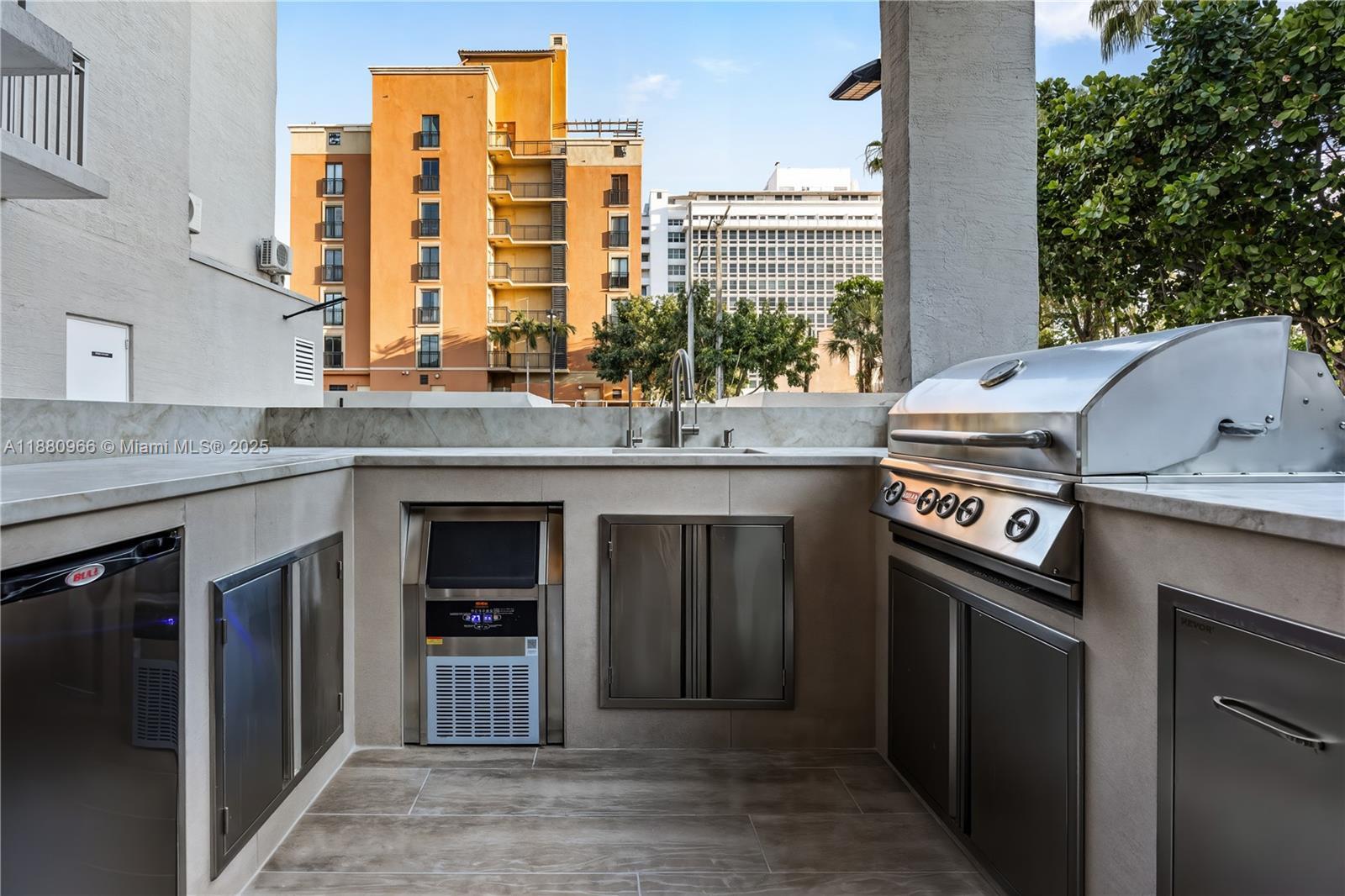 Building Photo - 700 Coral Way