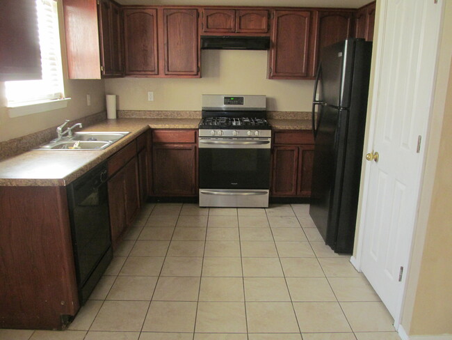 Building Photo - 14072 Jason Crandall Dr