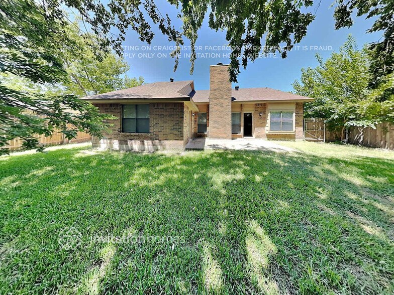 Building Photo - 2541 Rialto Way