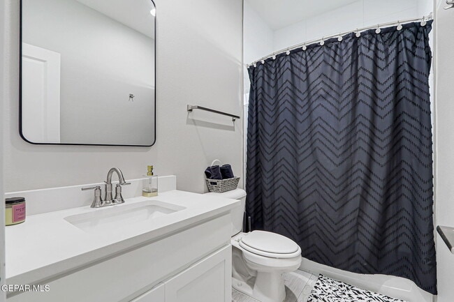 Building Photo - 325 Playa Vis St