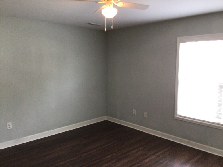 Building Photo - 2980 Cameron Village Ct