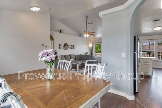 Building Photo - 3661 London Rd