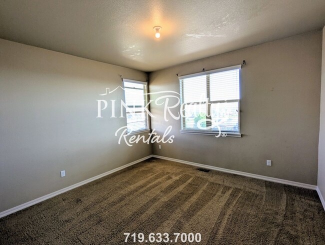 Building Photo - 7695 Wrangler Ridge Dr