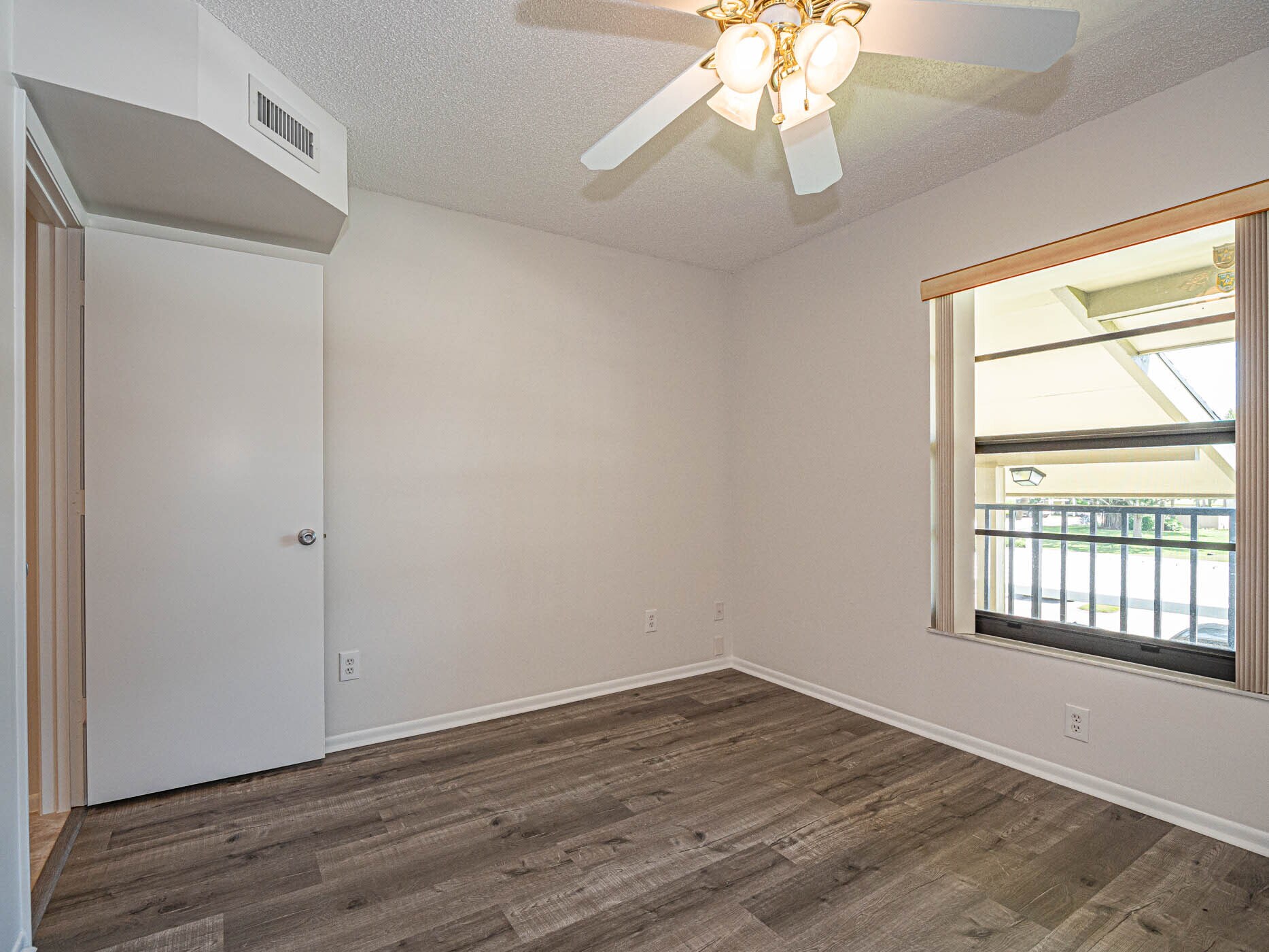 Building Photo - 28 Plantation Dr