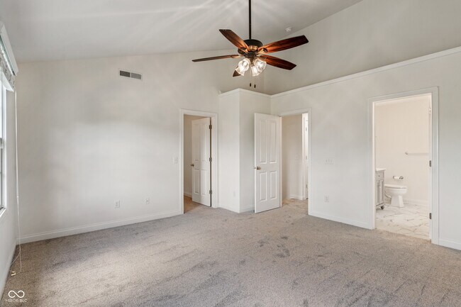 Building Photo - 12735 Edgemont Way