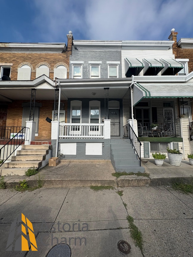 Building Photo - Modern 4-Bedroom with Yard & Easy Downtown...