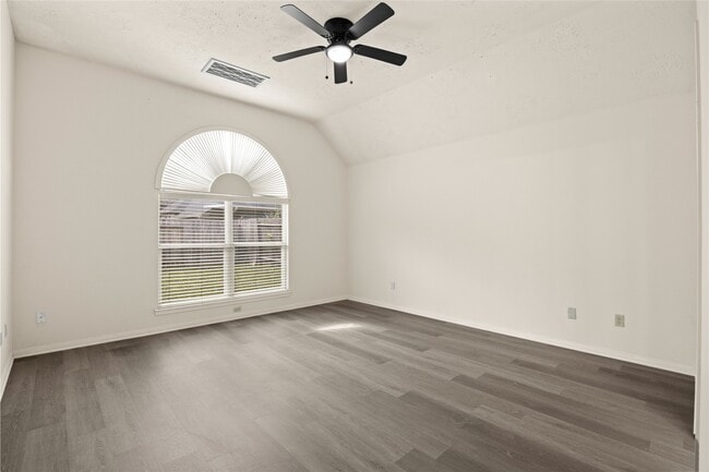 Building Photo - 4823 Lake Daniel Ct