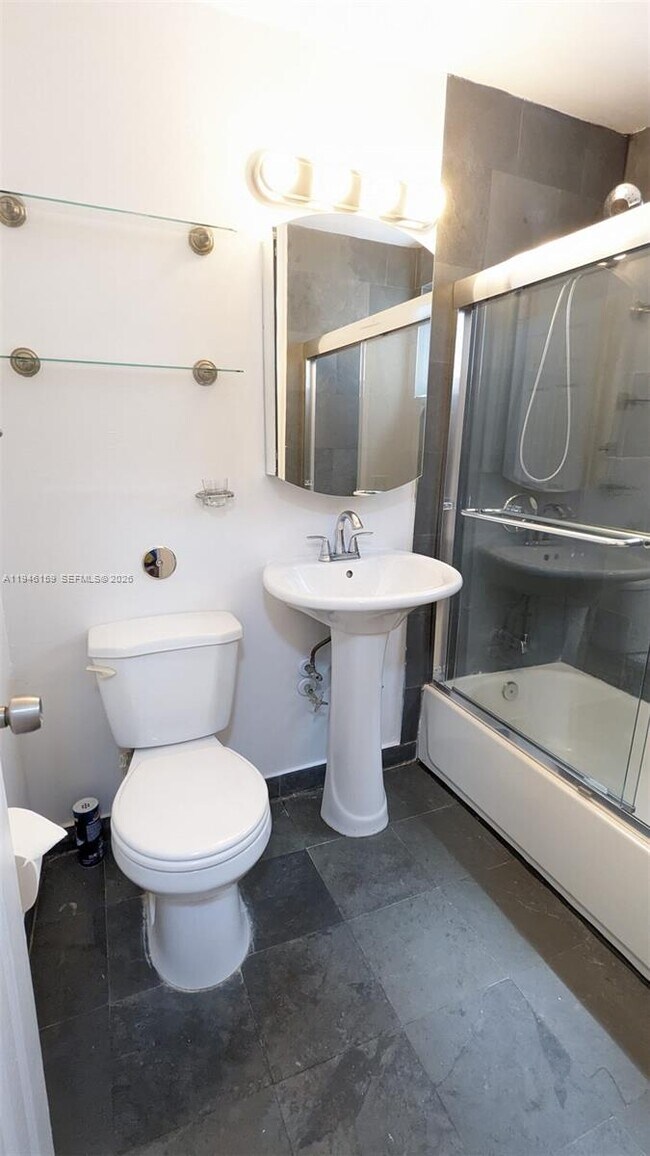 Building Photo - 320 85th St