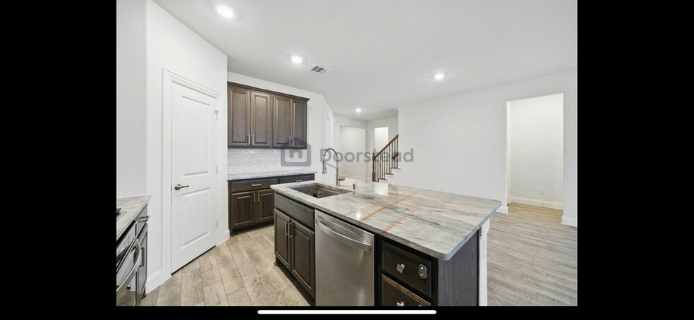 Building Photo - 9578 Kavik St