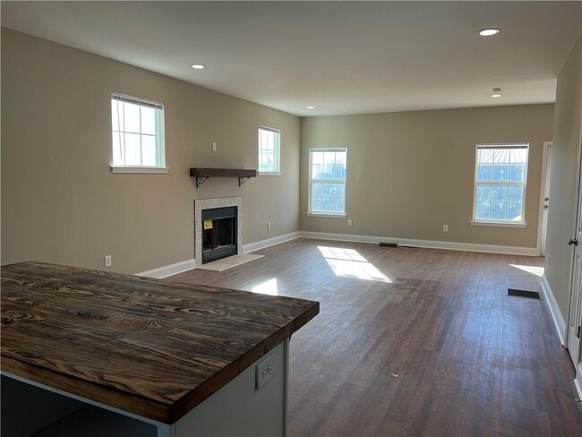 Building Photo - 522 Liberty Pk Dr