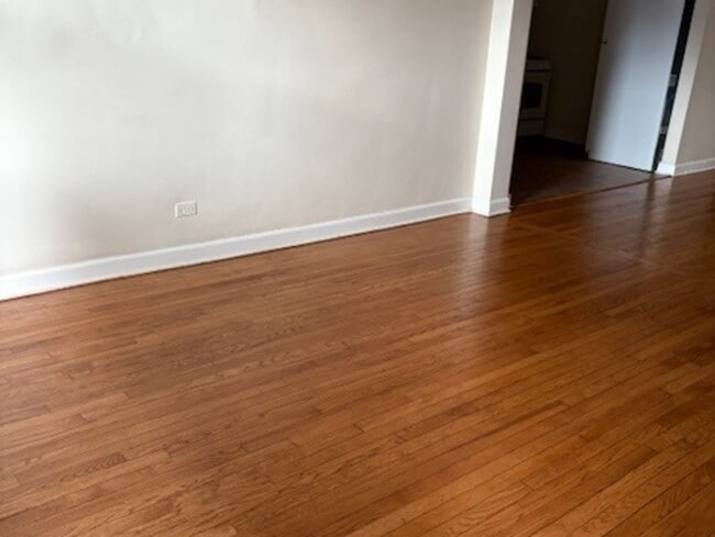 Building Photo - 847 Hannah Ave