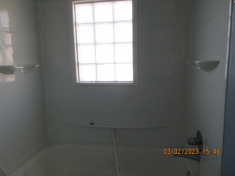 Building Photo - 2520 Fowler St