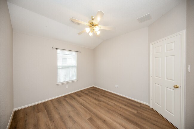Building Photo - 14618 Rochelle Ct